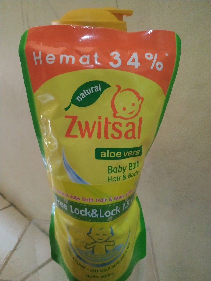 Zwitsal Aloe Vera Baby Bath Hair & Body 600 ml Free Lock & Lock 1.5 L / Sabun Mandi Zwitsal 600