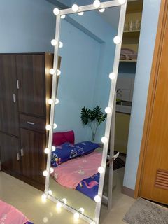 6ft. Vanity Mirror with Led Lights