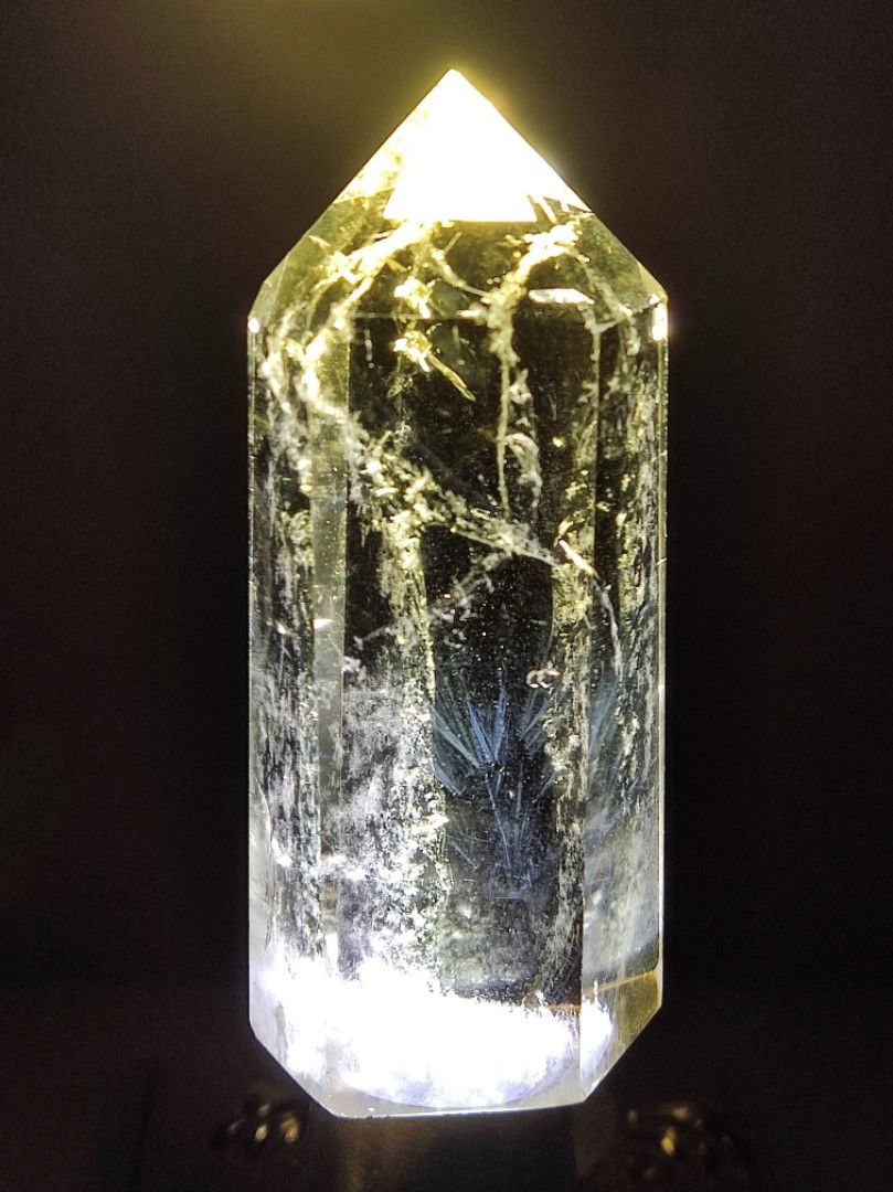 黃水晶柱帶藍針高8*寬3.5*2.4公分, 書籍、休閒與玩具, 收藏、紀念品