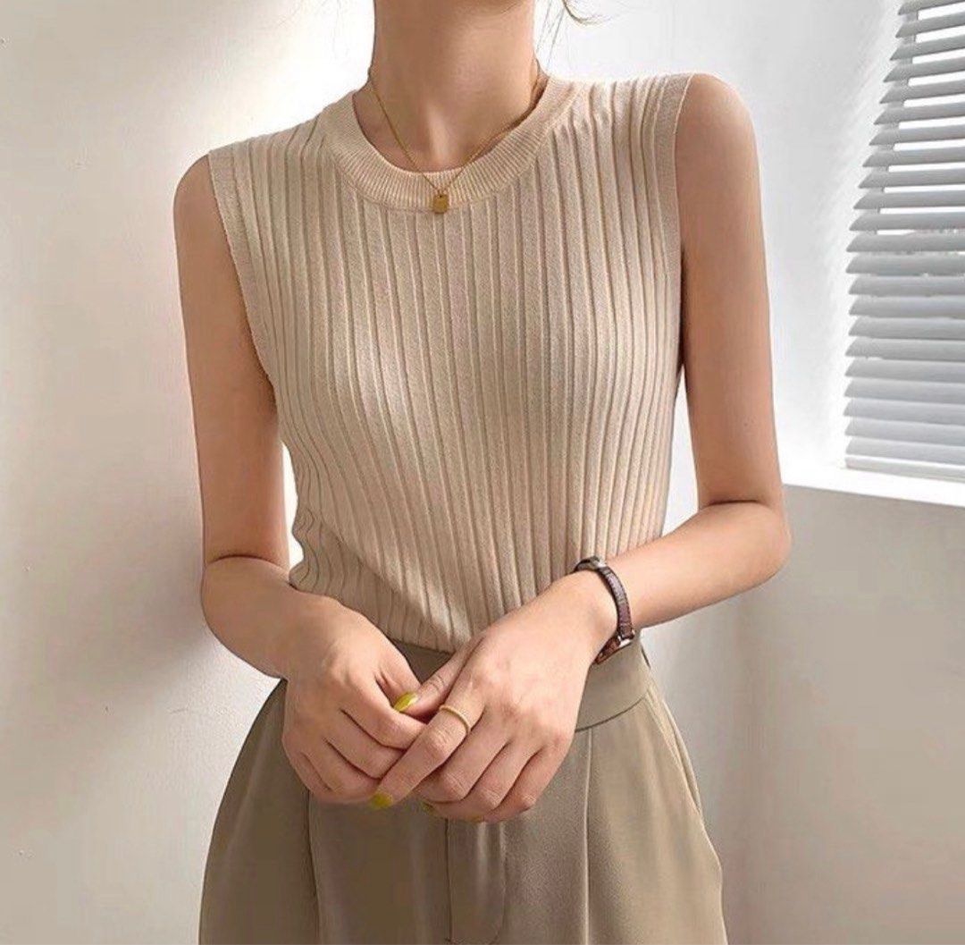 UNOF PLEATS TANK TOP BASICS PLEAT TANK TOP – MIO