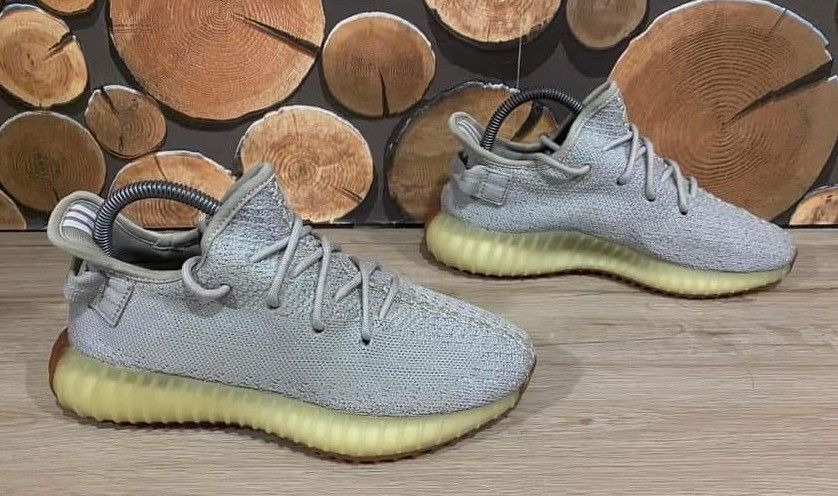 Harga yeezy boost sales 350 v2 sesame