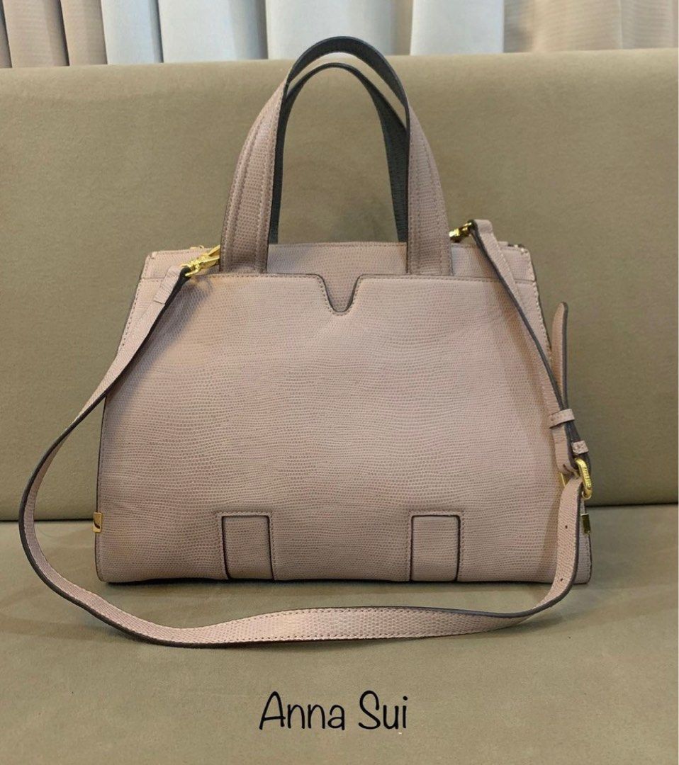 Anna Sui Two Way Bag (Unused) (Category: Luxury Bags & Wallets) located in Paranaque City. Submitted by katlouieleandicho (Listing ID 1242553994, Image 1). Description: 💯Authentic Anna Sui Unused Condition.