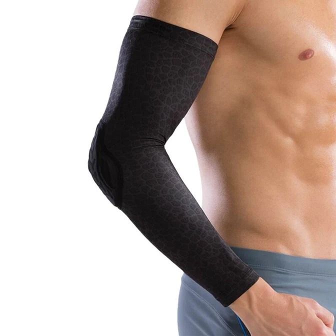 AQ SUPPORT SOLID SHIELD ELBOW SLEEVE - OLYMPIC VILLAGE UNITED (Category: Braces, Support & Protection) located in Quezon City. Submitted by olympicvillageecommerce (Listing ID 1242592773, Image 1). Description: PRODUCT DESCRIPTION: Color: BLACK Item Code: AQS-B23811 High elasticity of Lycra fabric with tensile fabric, scaled pad and wear-resistant mesh provides powerful cushion system Scaled pad with unique scaly design fit the joint smoothly Sca