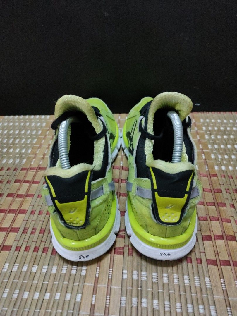 Asics gel synthesis hotsell