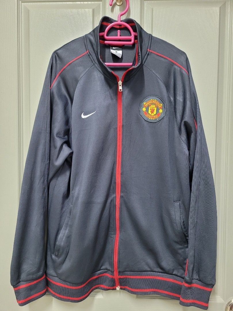 Nike training best sale track top