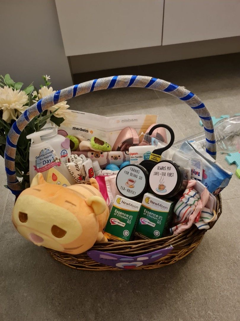 1 year old baby best sale hamper