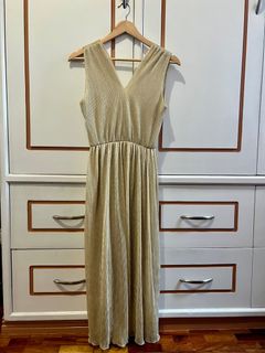 (Category: ) located in . Submitted by shoppaye (Listing ID 1242583109, Image 1). Description: .