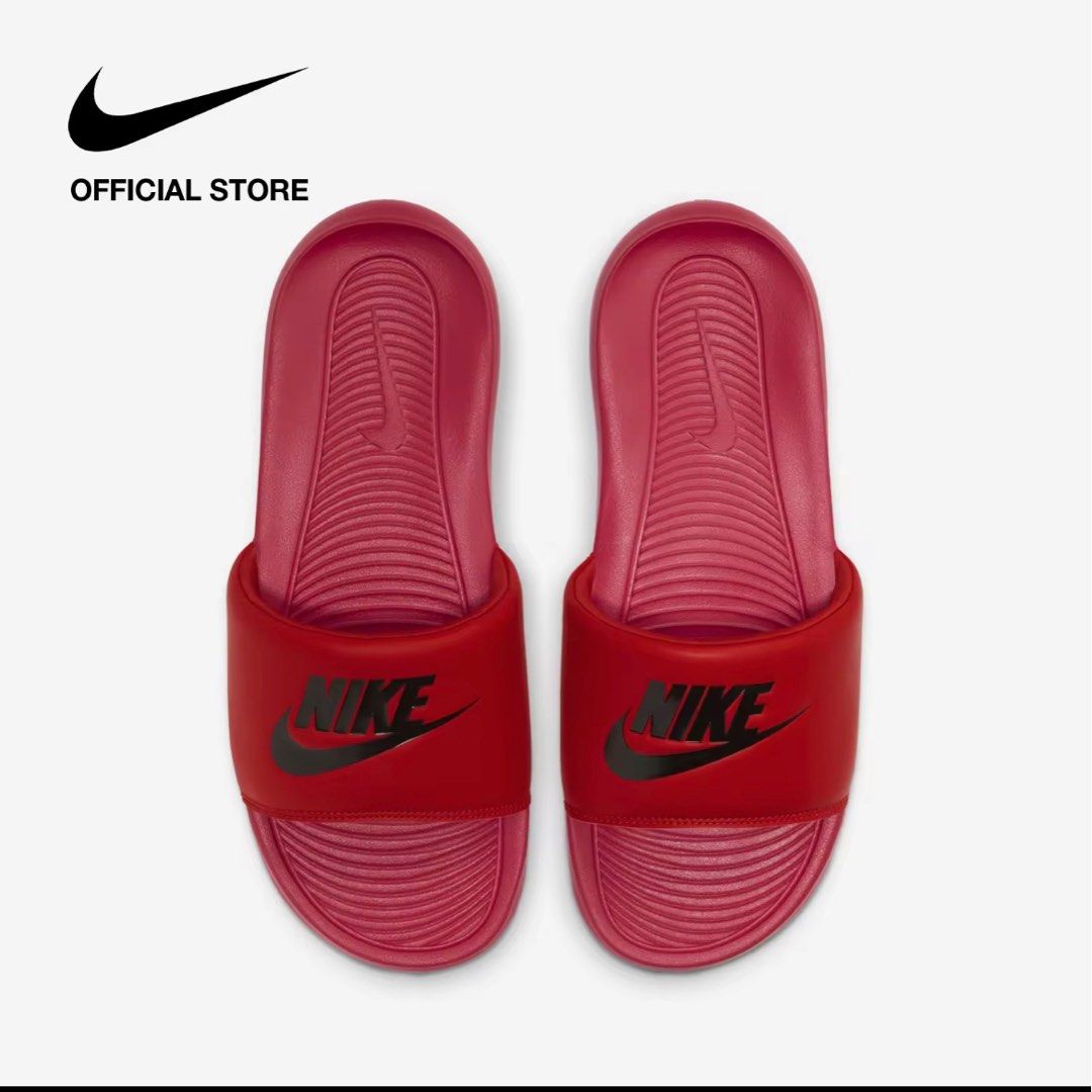 Red mens nike hotsell slides