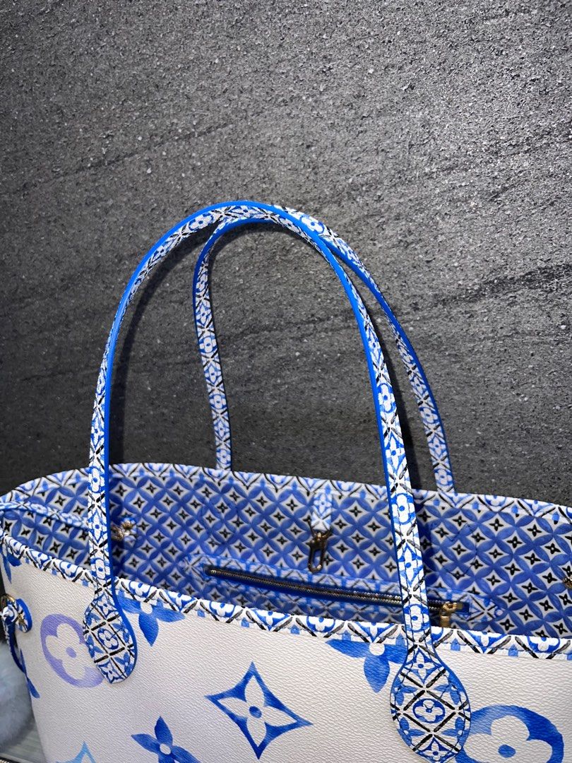 Louis Vuitton Blue Giant Monogram Canvas By The Pool Neverfull MM Gold  Hardware, 2021 Available For Immediate Sale At Sotheby's