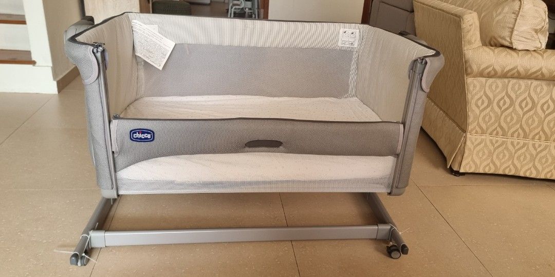 Chicco next to me cot, Babies & Kids, Baby Nursery & Kids Furniture
