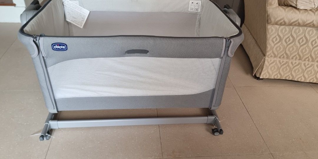 Chicco next to me cot, Babies & Kids, Baby Nursery & Kids Furniture