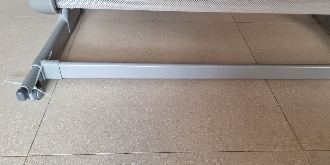 Chicco next to me cot, Babies & Kids, Baby Nursery & Kids Furniture