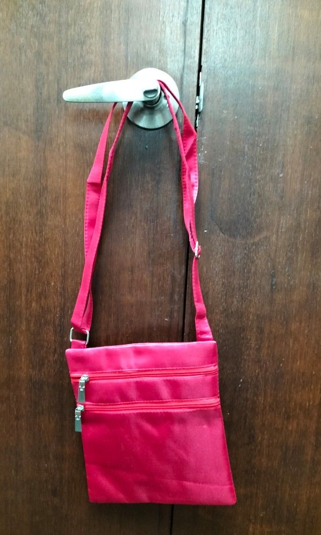 Sale & Clearance Red Handbags, Purses & Wallets