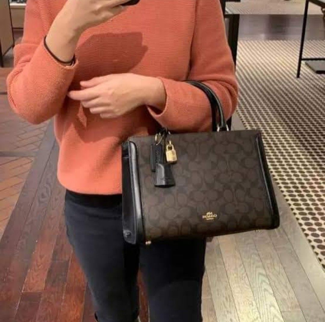 Zoe carryall in signature leather Clearance