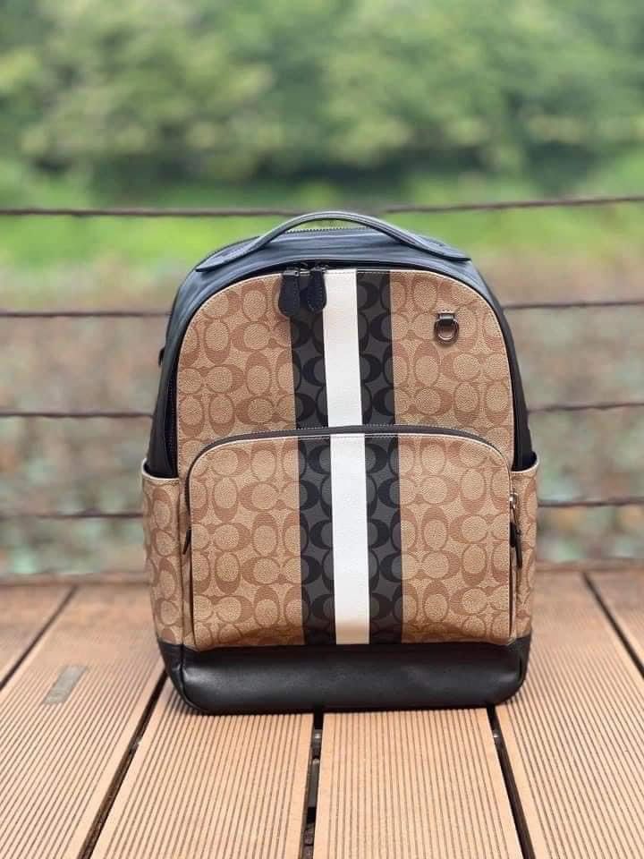 Coach mens backpack 🎒 (Category: Luxury Bags & Wallets) located in Las Pinas. Submitted by yhn_boutique (Listing ID 1242662893, Image 1). Description: 📌Actual pic posted 📌cod via lalamove/ grab 📌J&T pay today ship today 📌 complete inclusions .