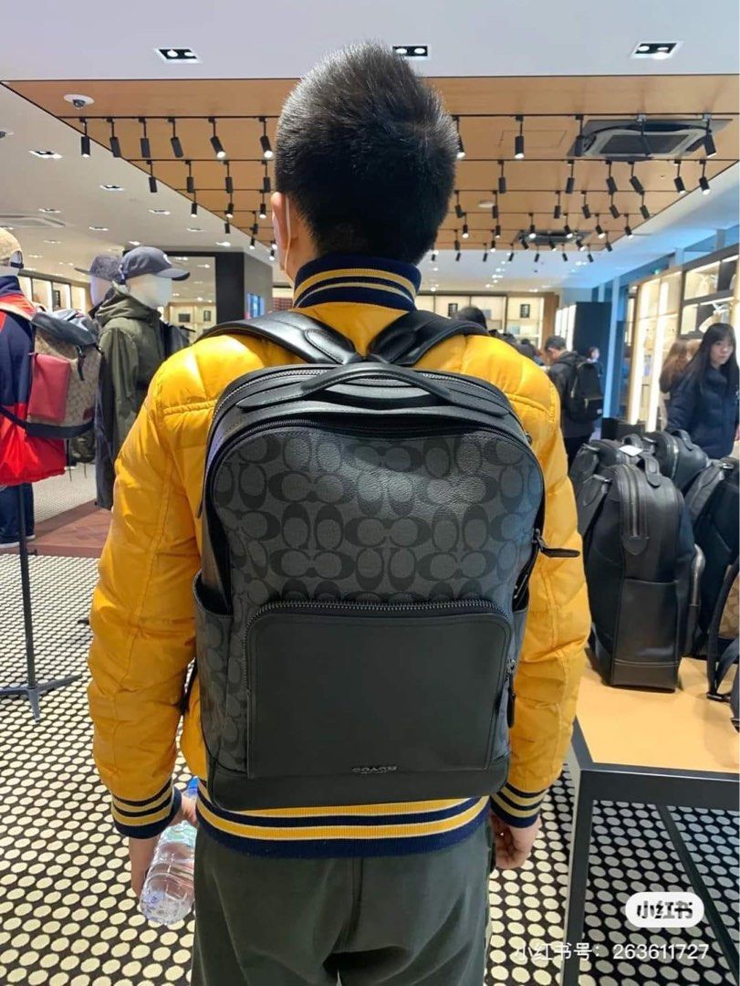 Coach mens backpack 🎒 (Category: Luxury Bags & Wallets) located in Las Pinas. Submitted by yhn_boutique (Listing ID 1242663263, Image 2). Description: 📌Actual pic posted 📌cod via lalamove/ grab 📌J&T pay today ship today 📌 complete inclusions .