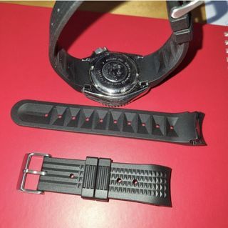 Curved Seiko SkX case watch waffle rubber strap uncle seiko brand 22mm lug width 5KX
