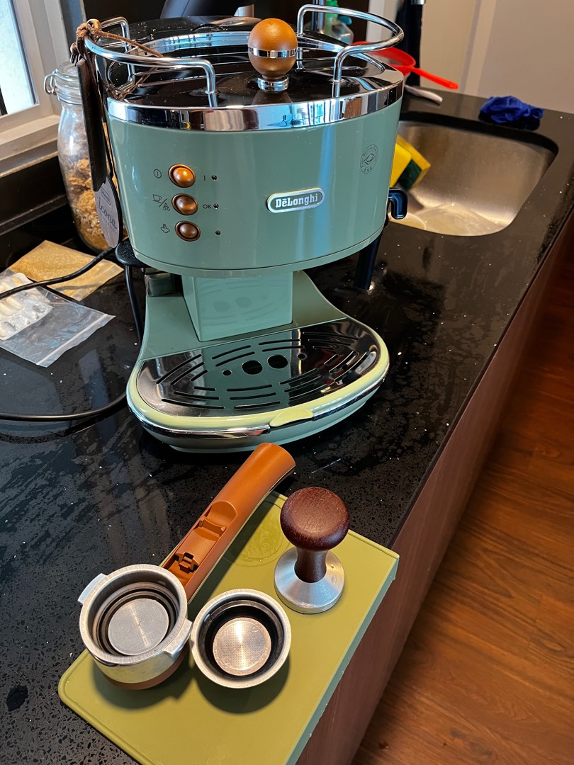 Delonghi Icona coffee machine with burr coffee grinder, TV & Home ...