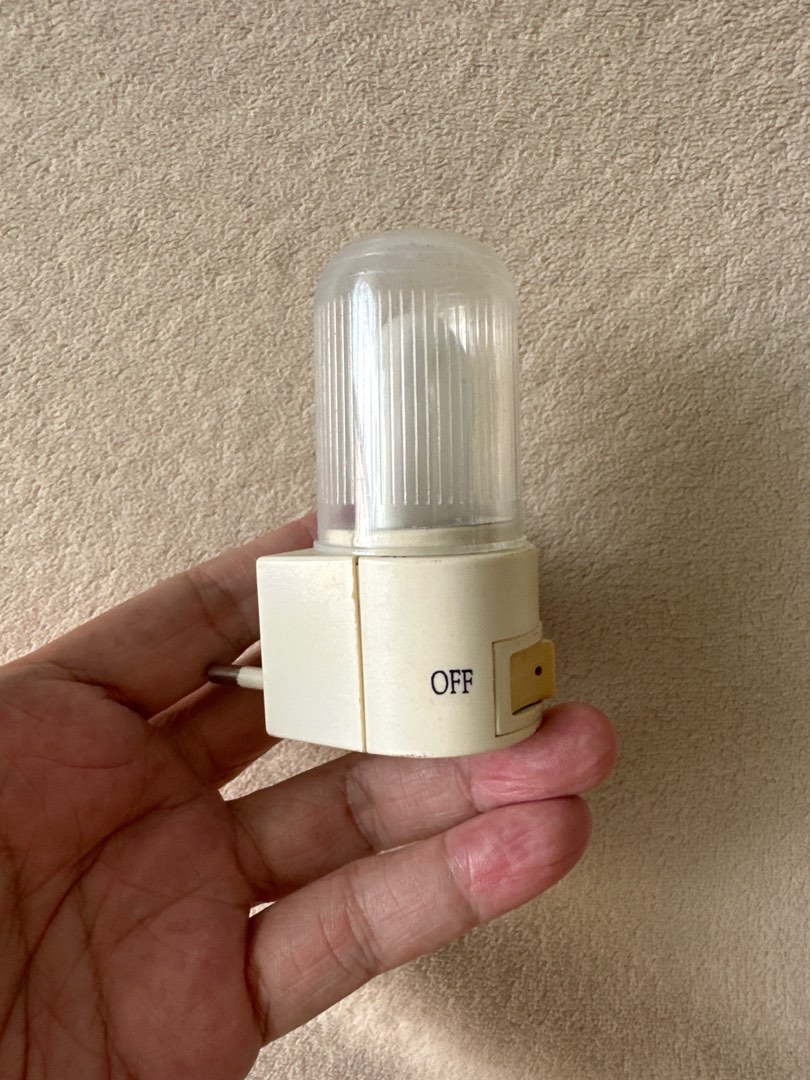 Dim Night Light 2 pin cool daylight white glow Furniture Home