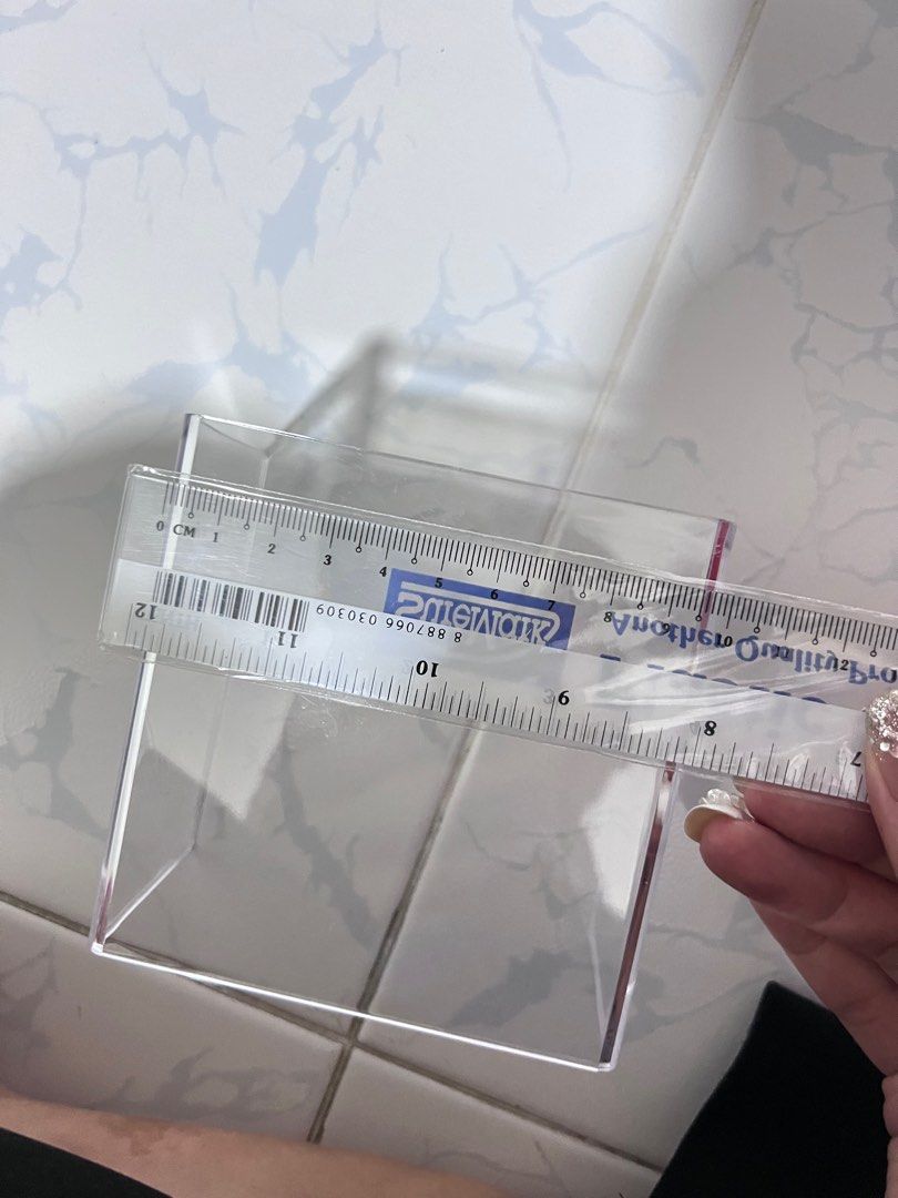 Display stand Daiso, Furniture & Home Living, Home Decor, Other Home