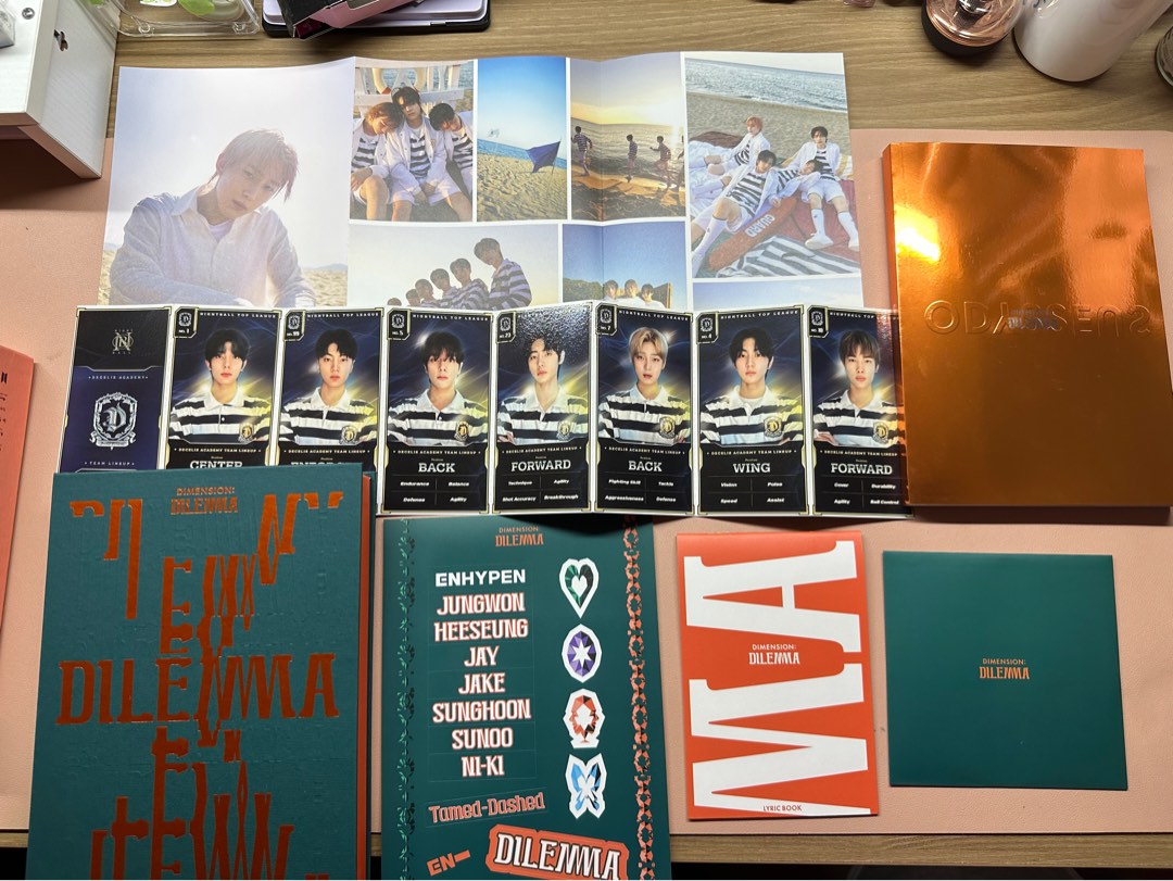 ENHYPEN album, Hobbies & Toys, Memorabilia & Collectibles, K-Wave on
