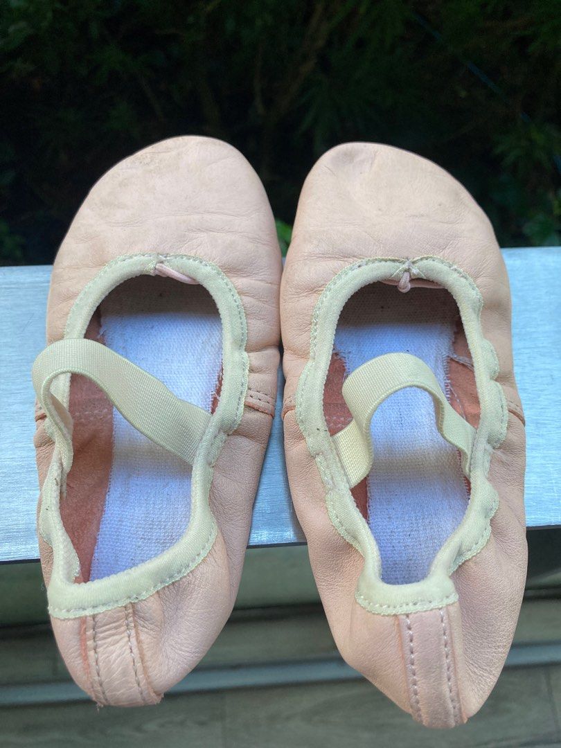 Girls cheap pointe shoes