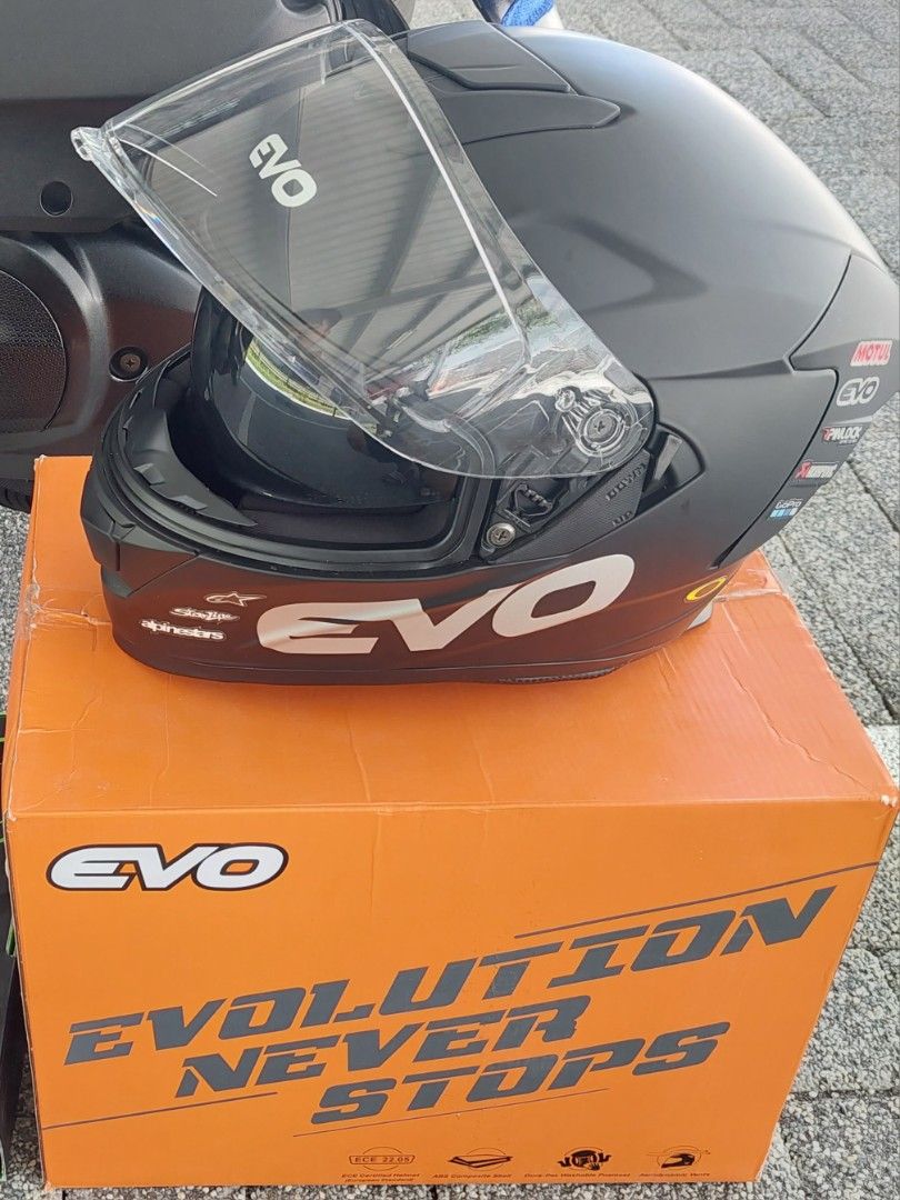 Evo helmet large.., 汽機車零配件在旋轉拍賣