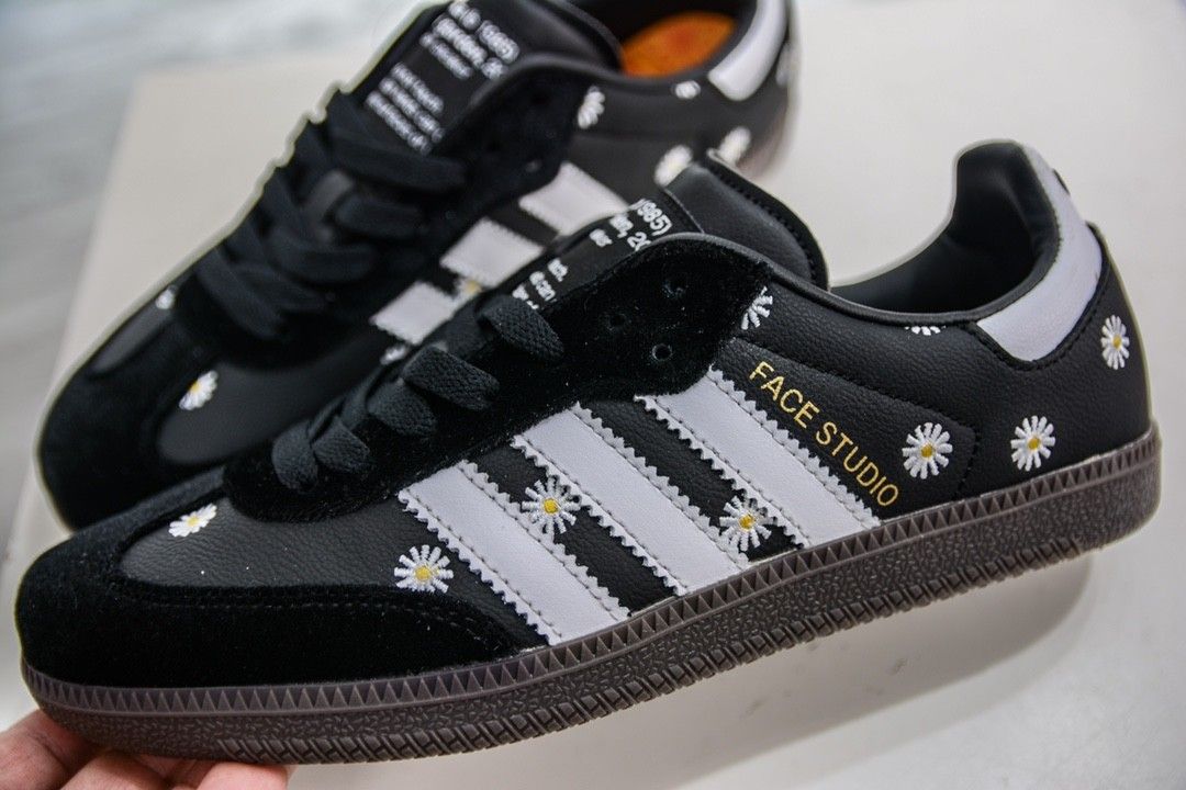 Face Studios x Atmos x Adidas Samba OG ”Embroidered Daisy