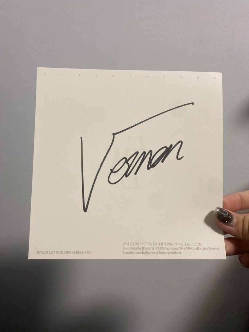 SEVENTEEN サイン　バーノン SEVENTEEN vernon HMV サイン入りトレカ バーノン - メルカリ