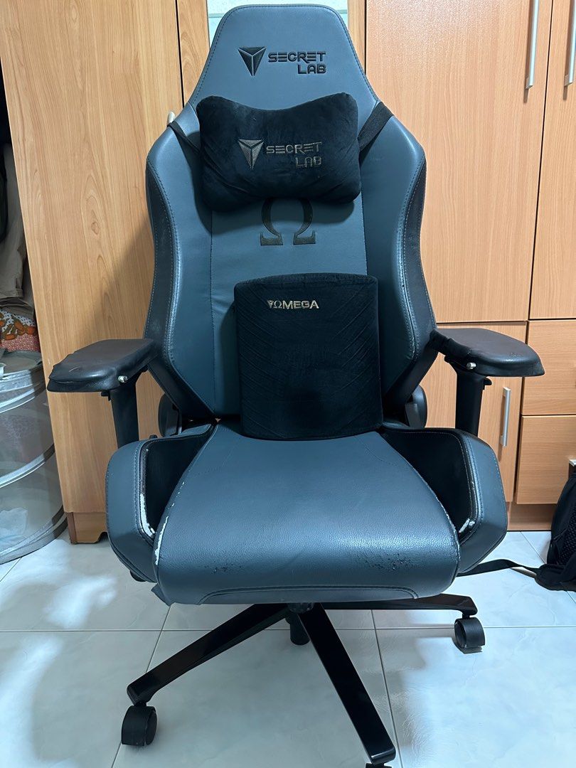 Gaming Chair Secret Lab, Furniture & Home Living, Furniture, Chairs on