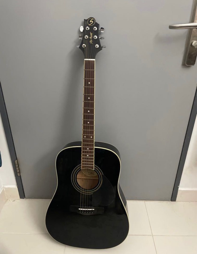 Greg Acoustic guitar, original price 200, Hobbies & Toys, Music