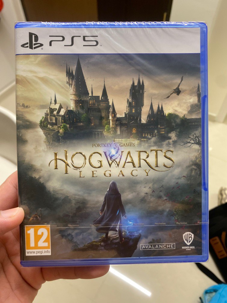 Hogwarts Legacy Deluxe Edition + Keychain PS4 / PS5 [LIKE NEW