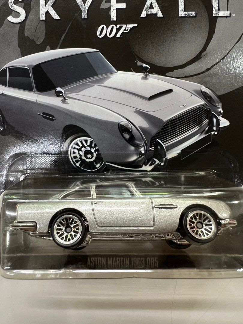 Hot wheels 007 skyfall sales