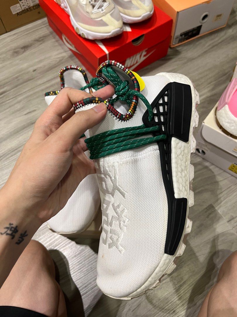 Human race inspiration outlet pack on feet