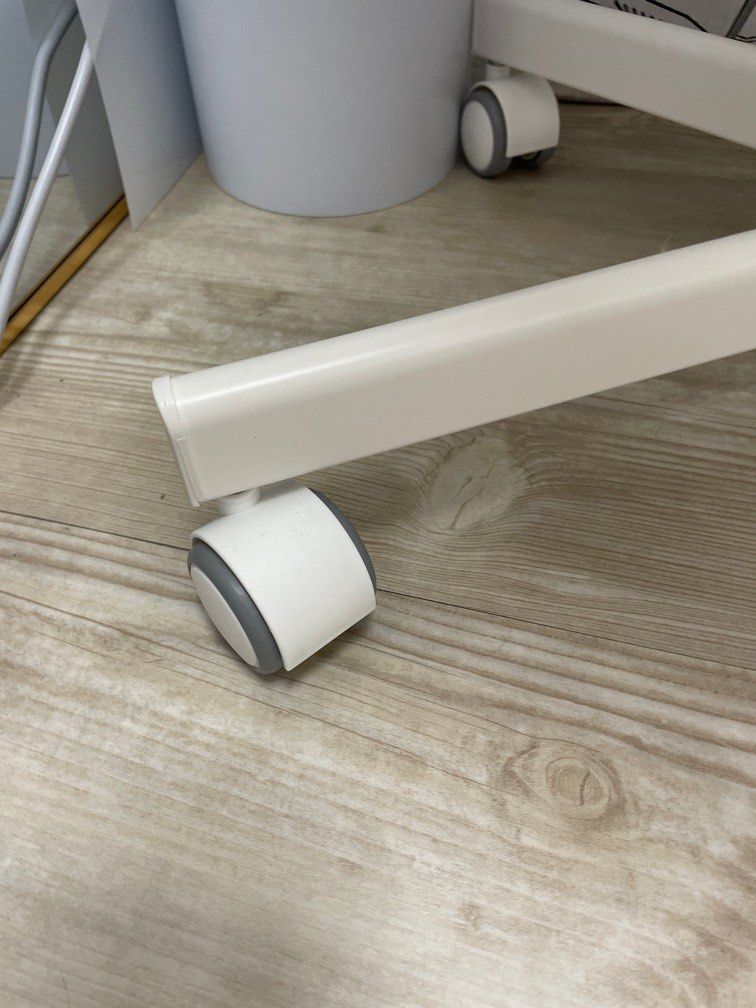 IKEA SKRUVSTA Swivel office chair white, Furniture & Home Living