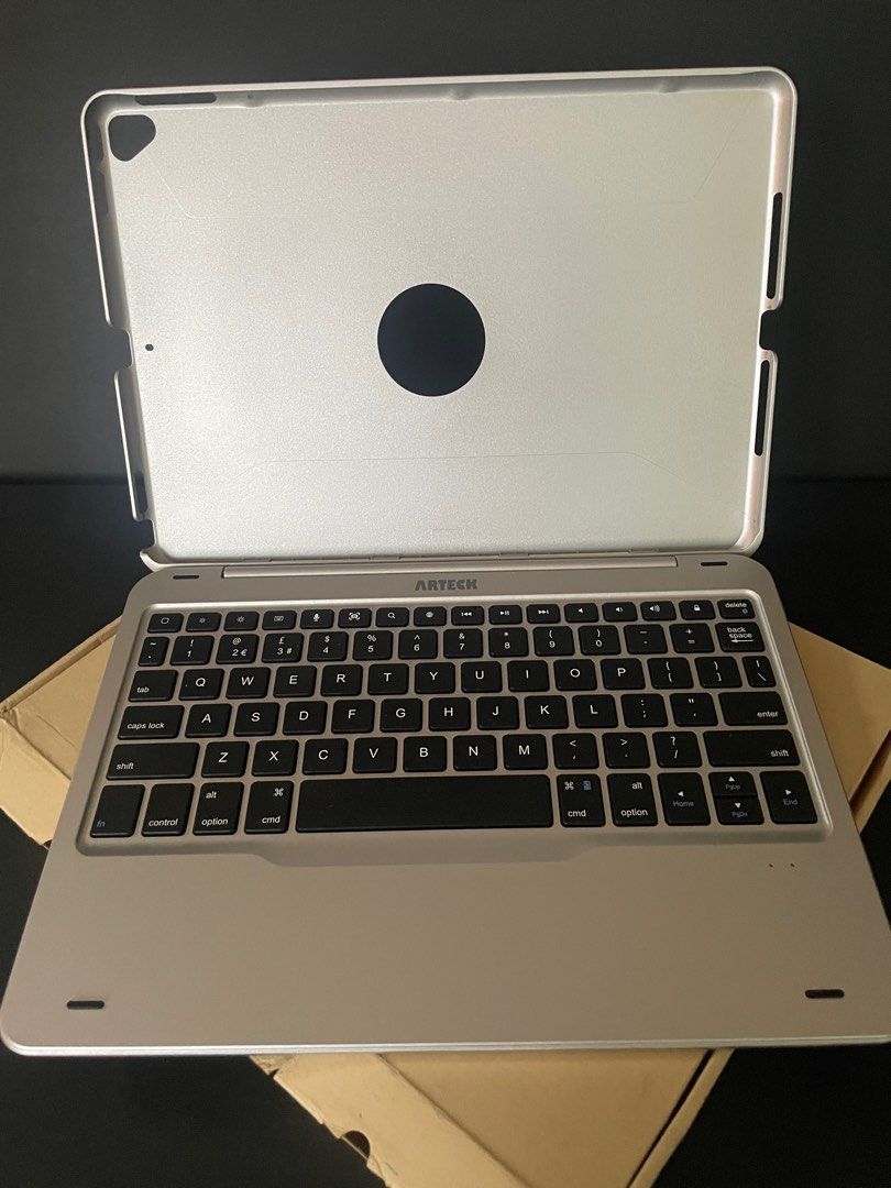 Ipad Bluetooth Keyboard, Computers & Tech, Laptops & Notebooks on Carousell