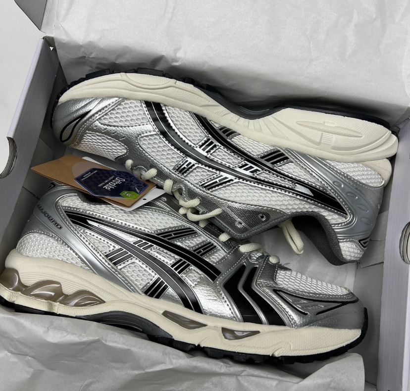 jjjjound x Asics Gel-Kayano 14 男女同款銀黑size；36-45, 男裝, 鞋