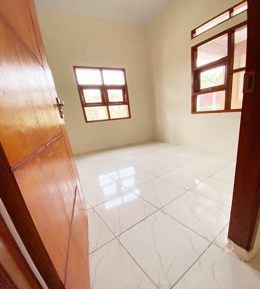 jual_rumah_baru_di_perumahan_t_1689144526_4f9b1d35_progressive