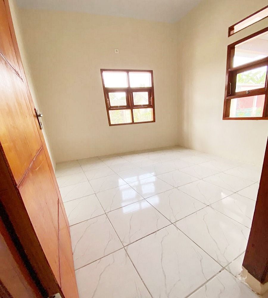 jual_rumah_baru_di_perumahan_t_1689144526_acce084e_progressive