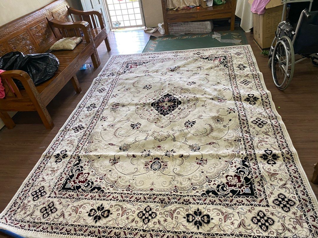 Karpet Taskhand Saiz Besar utk Ruang Tamu, Furniture & Home Living