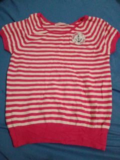 Knitted pink striped top