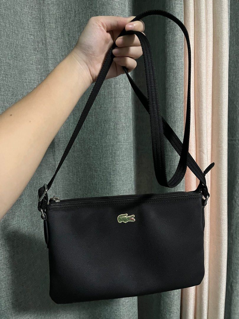 Flat on sale crossover bag