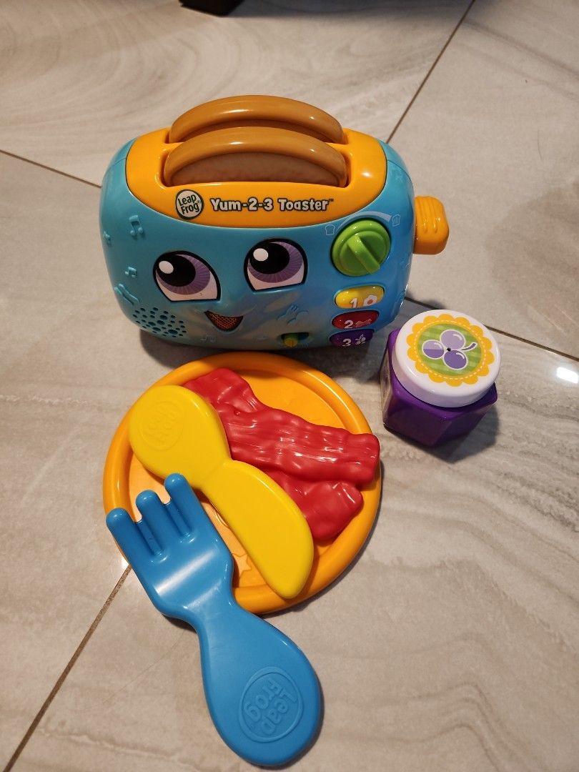 Leapfrog baby toaster, Hobbies & Toys, Toys & Games on Carousell
