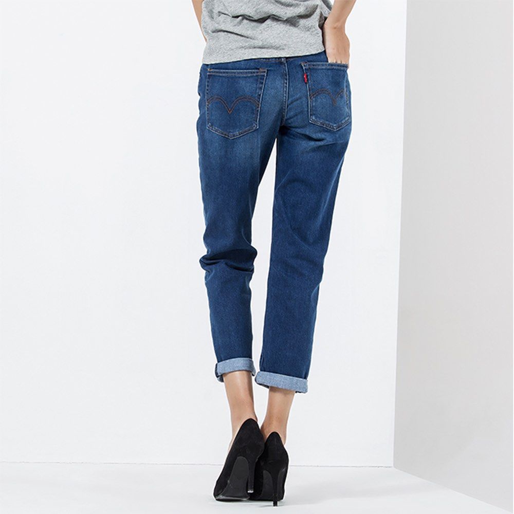 Jeans levis online boyfriend femme