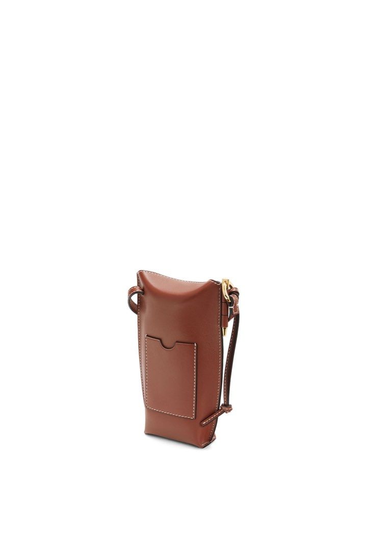 Loewe gate pocket bag rust color, 名牌, 手袋及銀包- Carousell