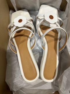 (Category: ) located in . Submitted by preloved62 (Listing ID 1242649600, Image 1). Description: .
