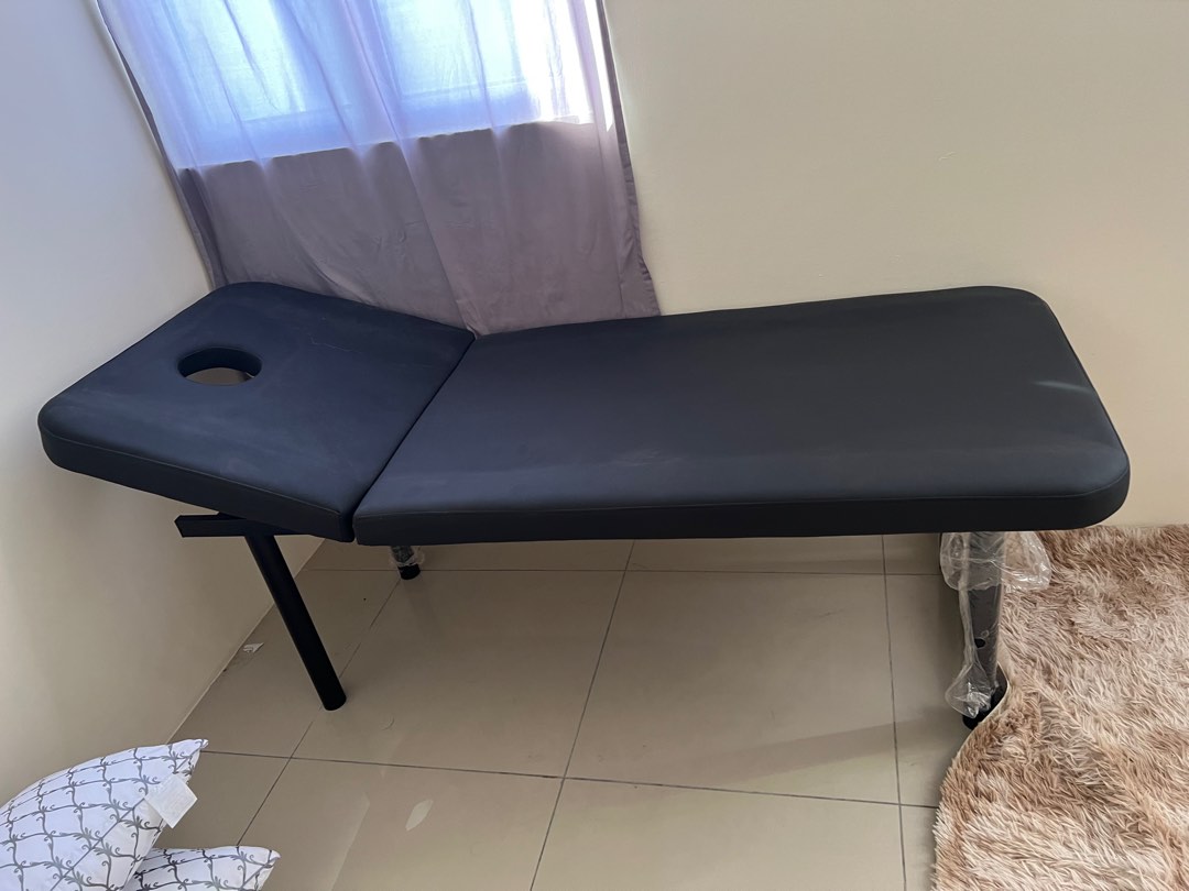 Massage Bed, Furniture & Home Living, Furniture, Other Home Furniture
