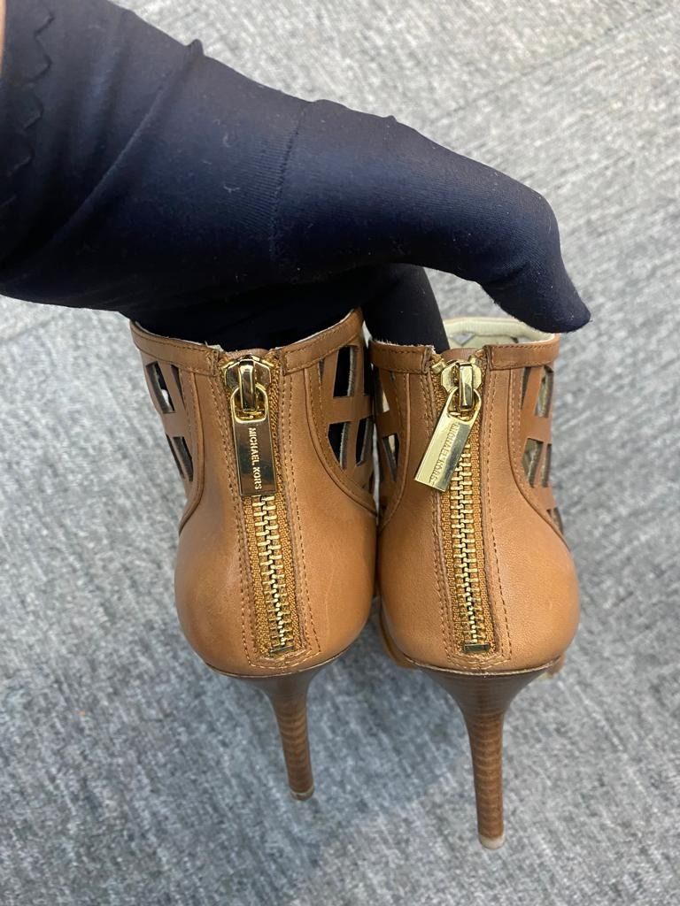 Michael kors yvonne sales open toe bootie