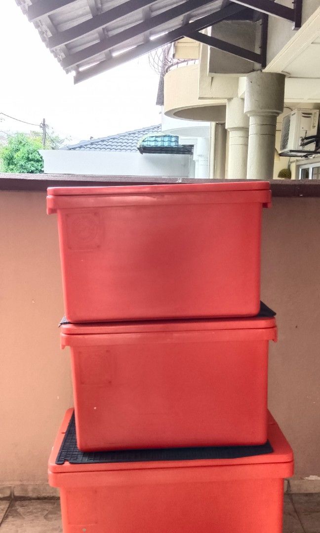 Second hand cool boxes for sale 2025