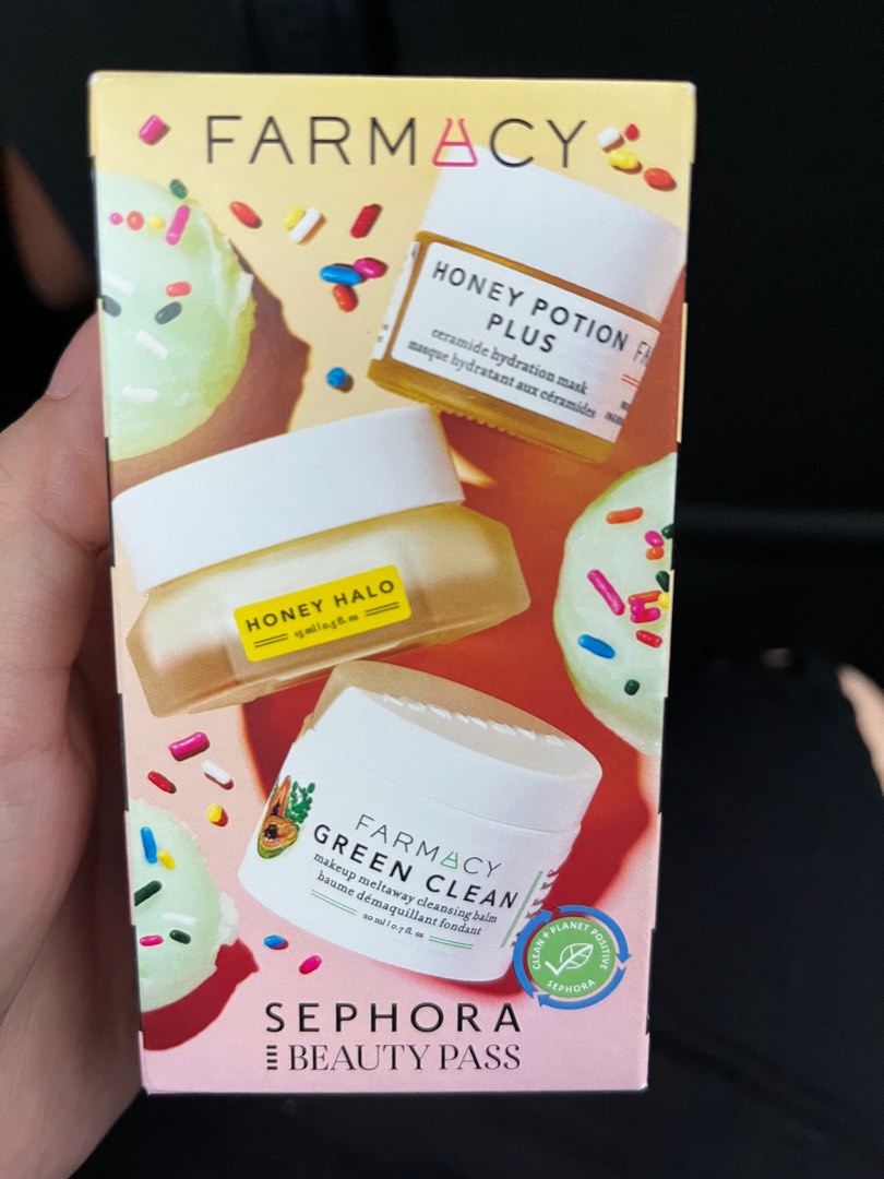 (NEW) FARMACY clean & glowing kit, Beauty & Personal Care, Face, Face